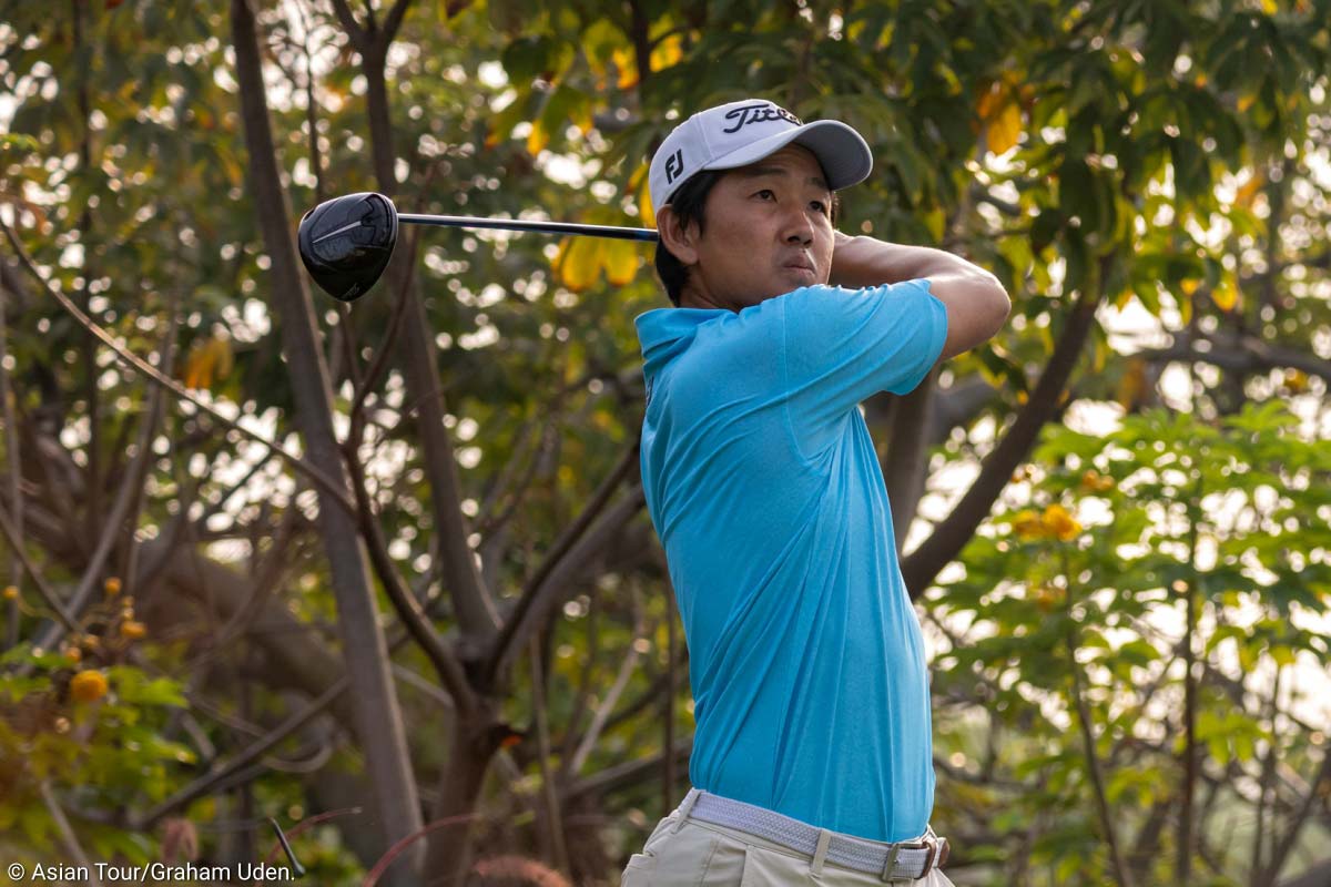 George Melejit dengan Keunggulan Dua Stroke